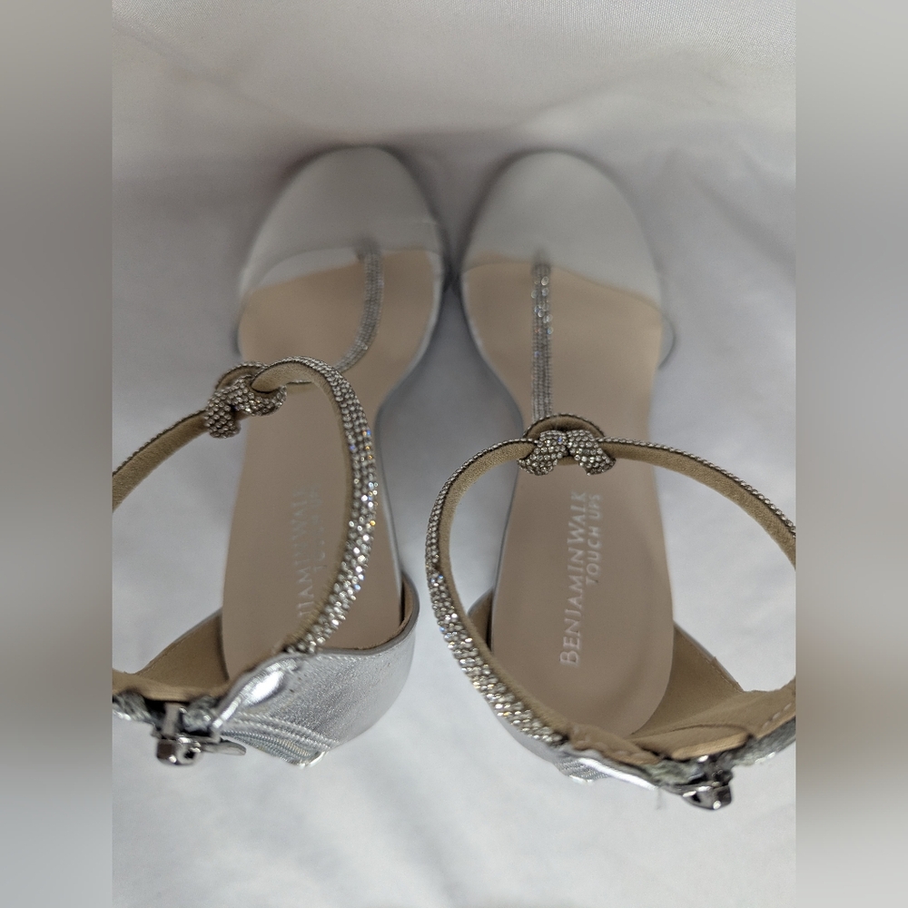 NWOB Benjamin Walk Touch Ups Sienna T-Strap Heeled Sandals Women's Size 7.5 - Picture 7 of 9